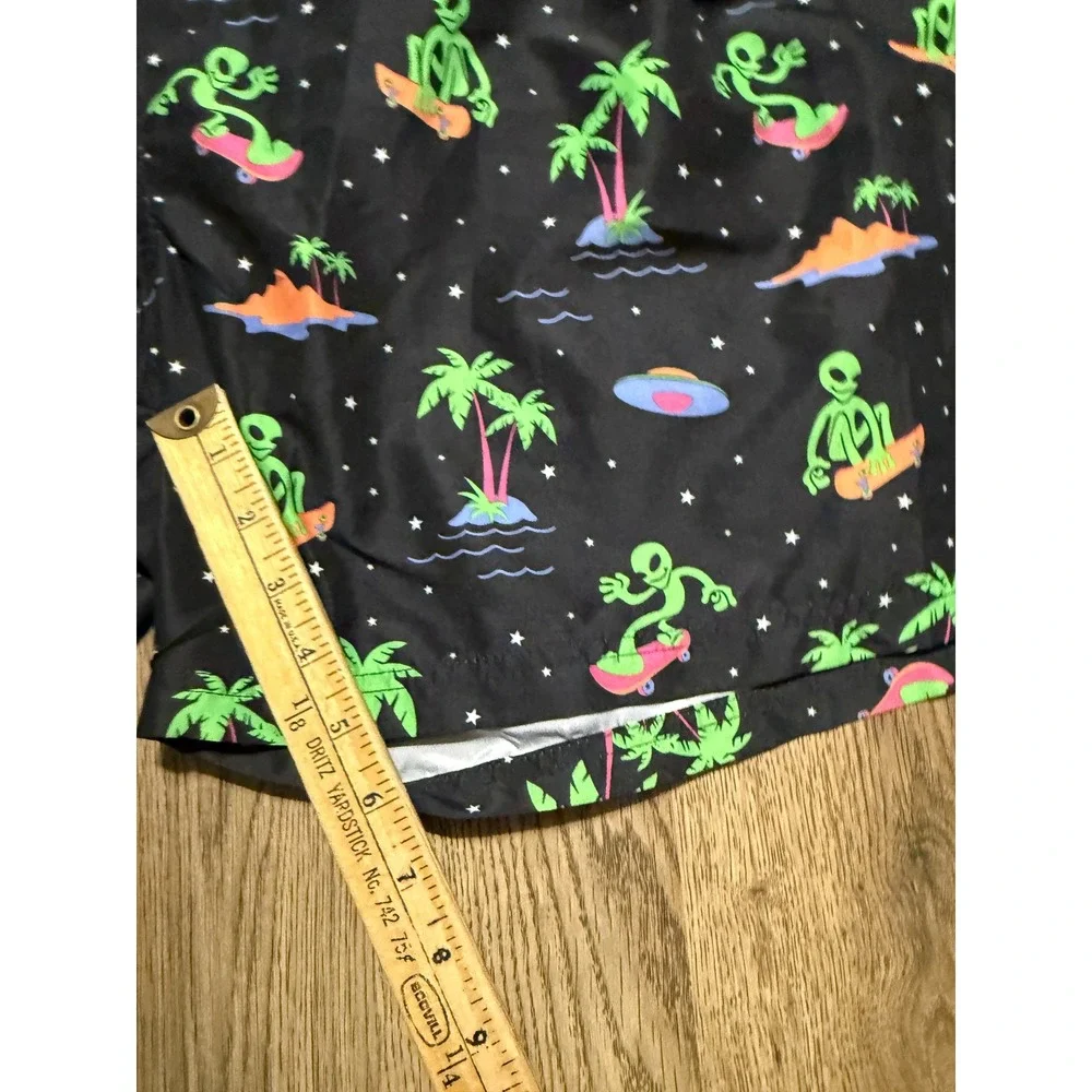 No Boundaries Shorts Men Size XXL Black Swim Trunks Alien UFO Palm Trees